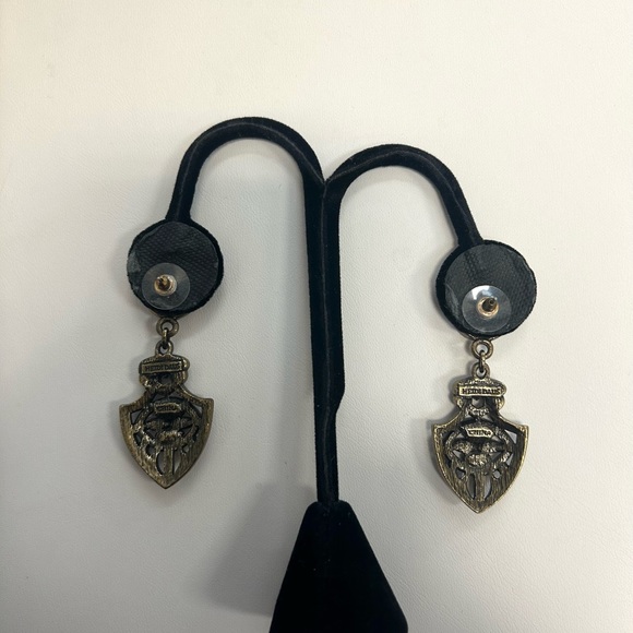 Vintage Heidi Daus Swarovski crystal design brass tone drop style stud earrings - Picture 4 of 5